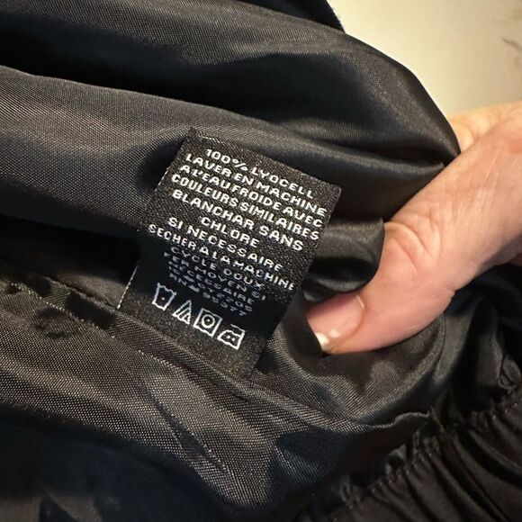 NWT Sanctuary Lined Black Matte jacket with pockets. Snap front - Picture 4 of 5